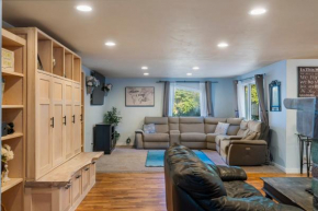 North Bend Retreat with hot tub and views of Mt Si